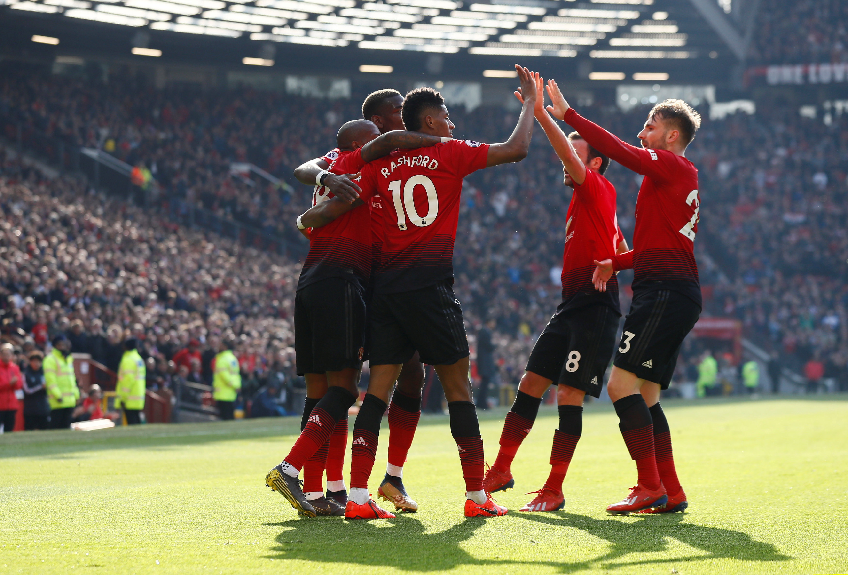 米兰由新任 米兰由新任